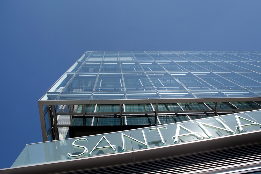 Facade detail  (Photo by Paul Dyer)