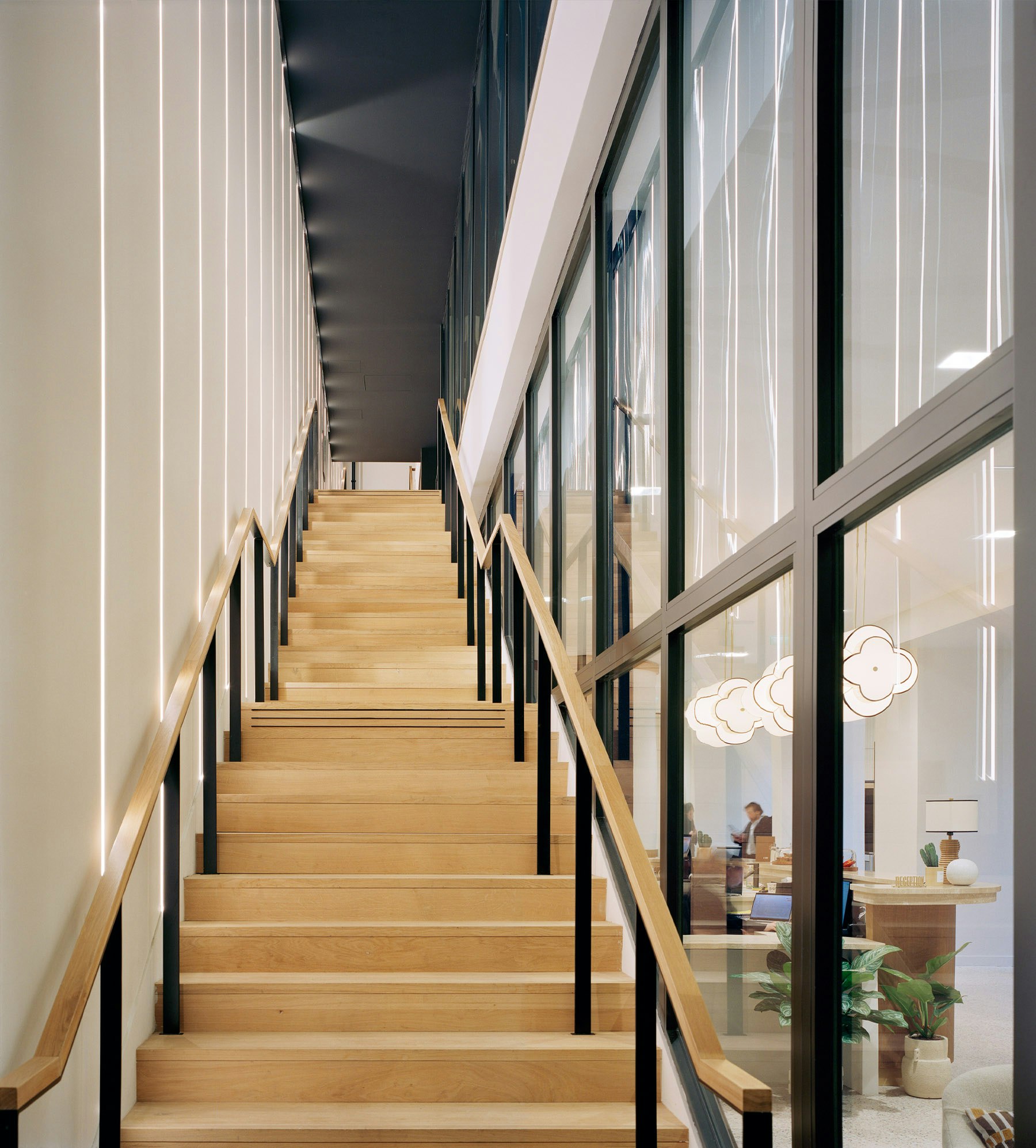 Escalier depuis le hall ©Axel Dahl