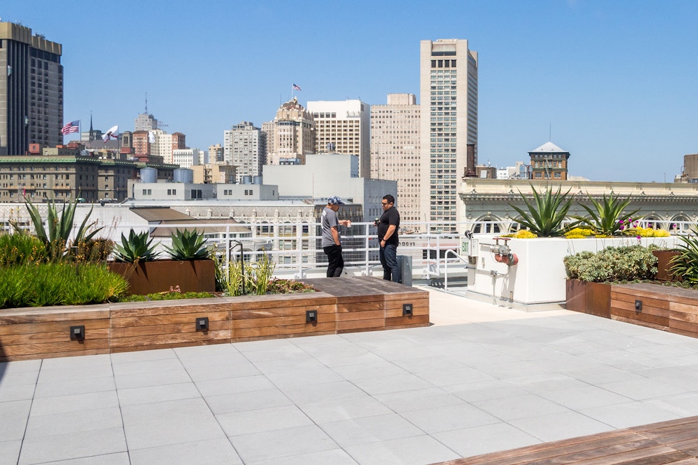 Roof terrace (Photo by George X. Lin)