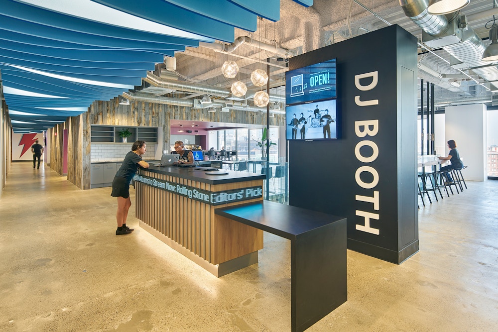 Drop-in tech support at the DJ Booth