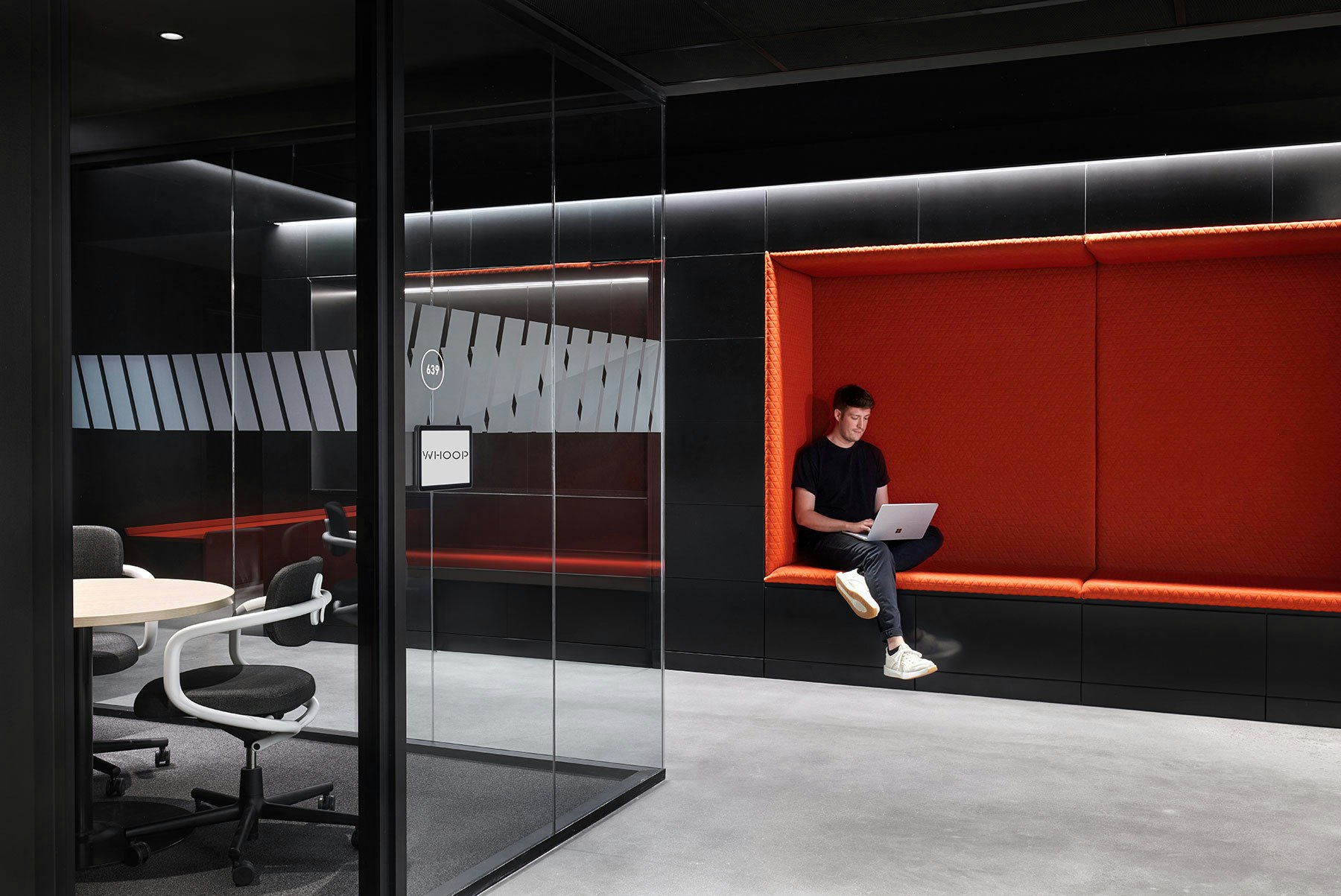 Meeting and seating near reception