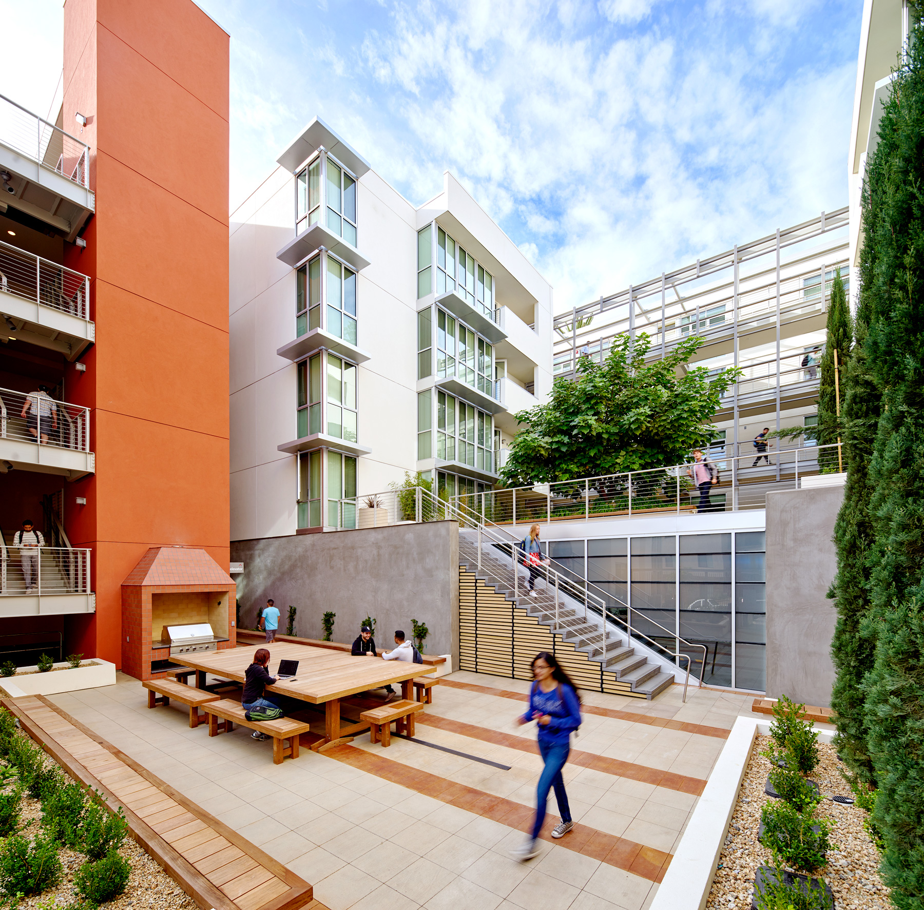 UCLA Landfair Apartments Student Housing - Los Angeles, CA