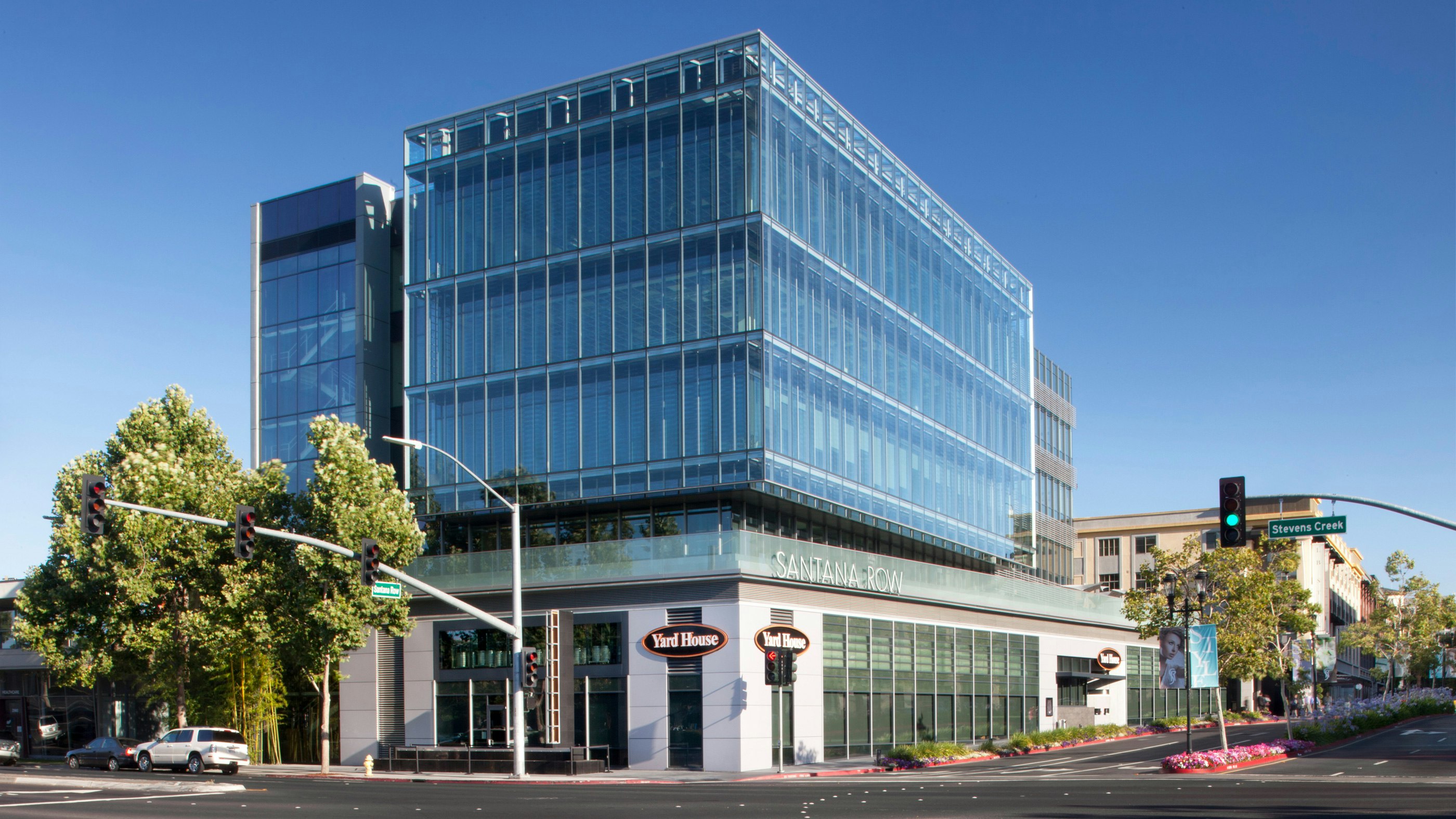 300 Santana Row (Photo by Paul Dyer)