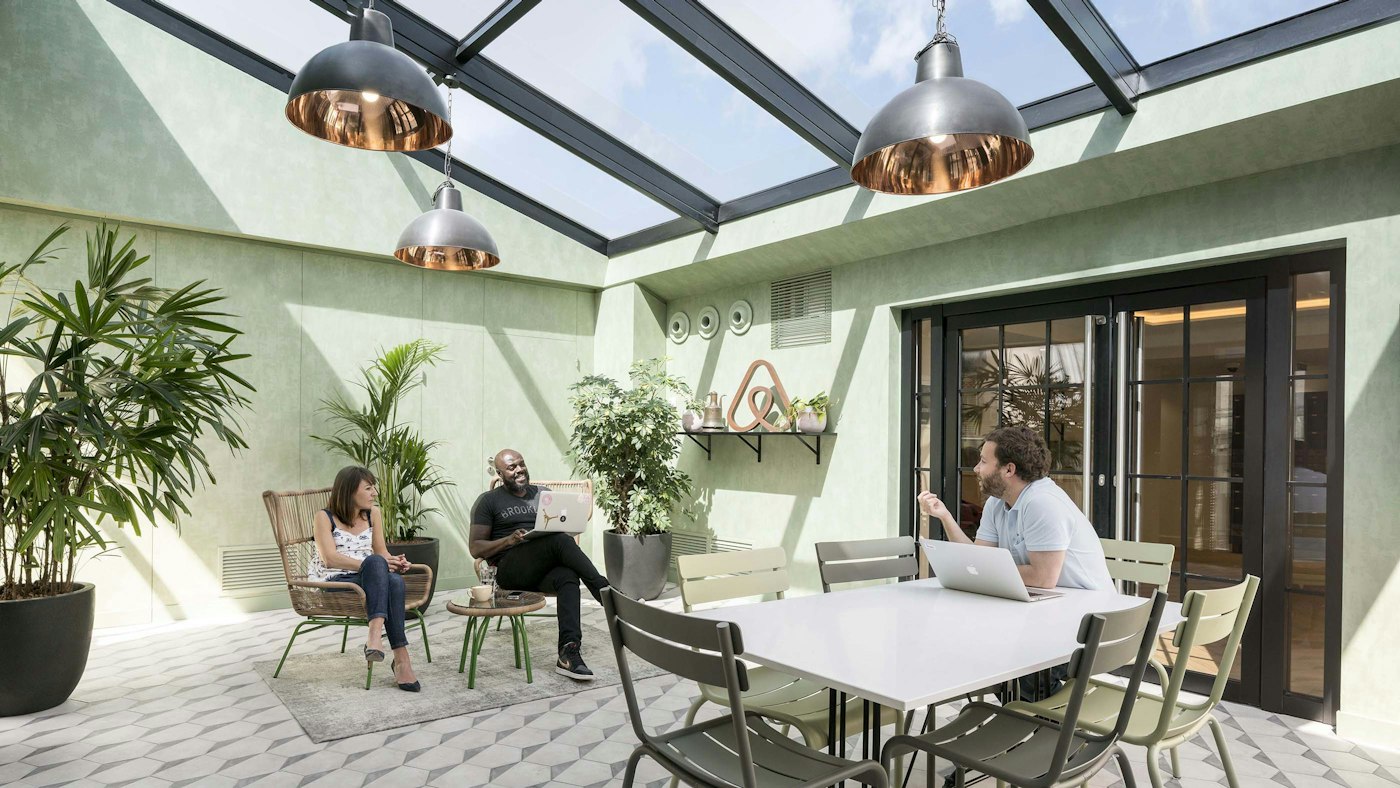 Airbnb Office Architecture and Design by Studios