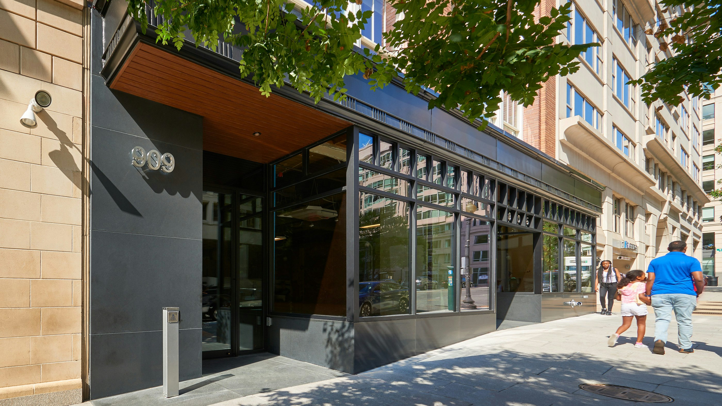 905/909 E Street NW