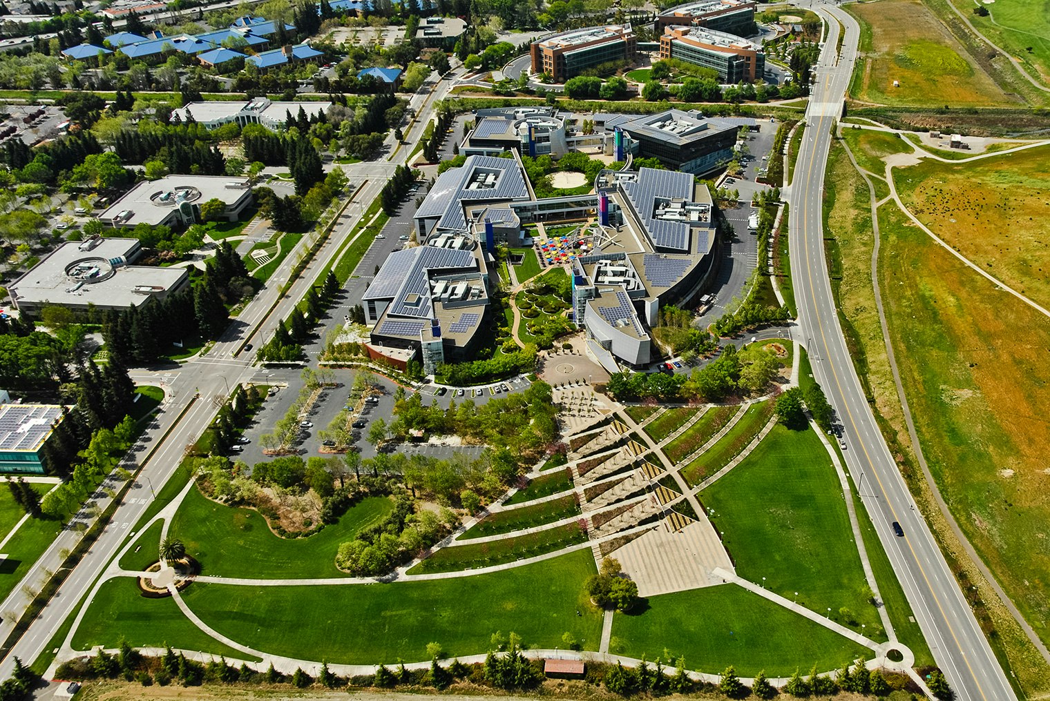 The Architecture and Design of STUDIOS