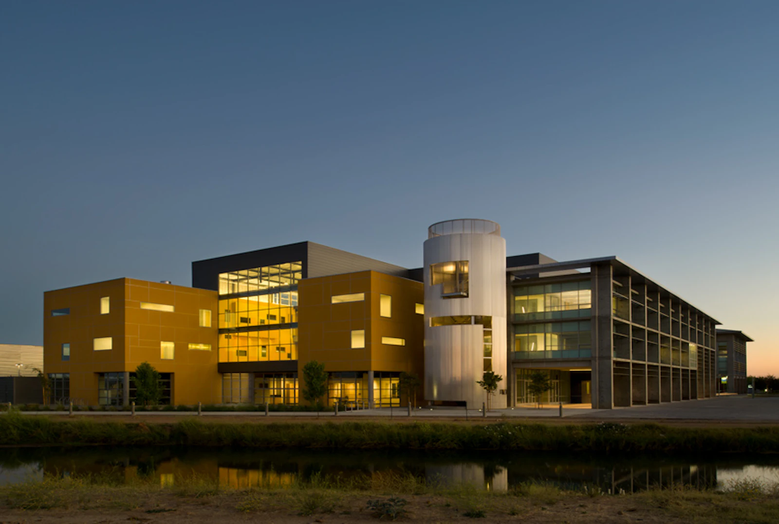 UC Merced Social Sciences and Management Building