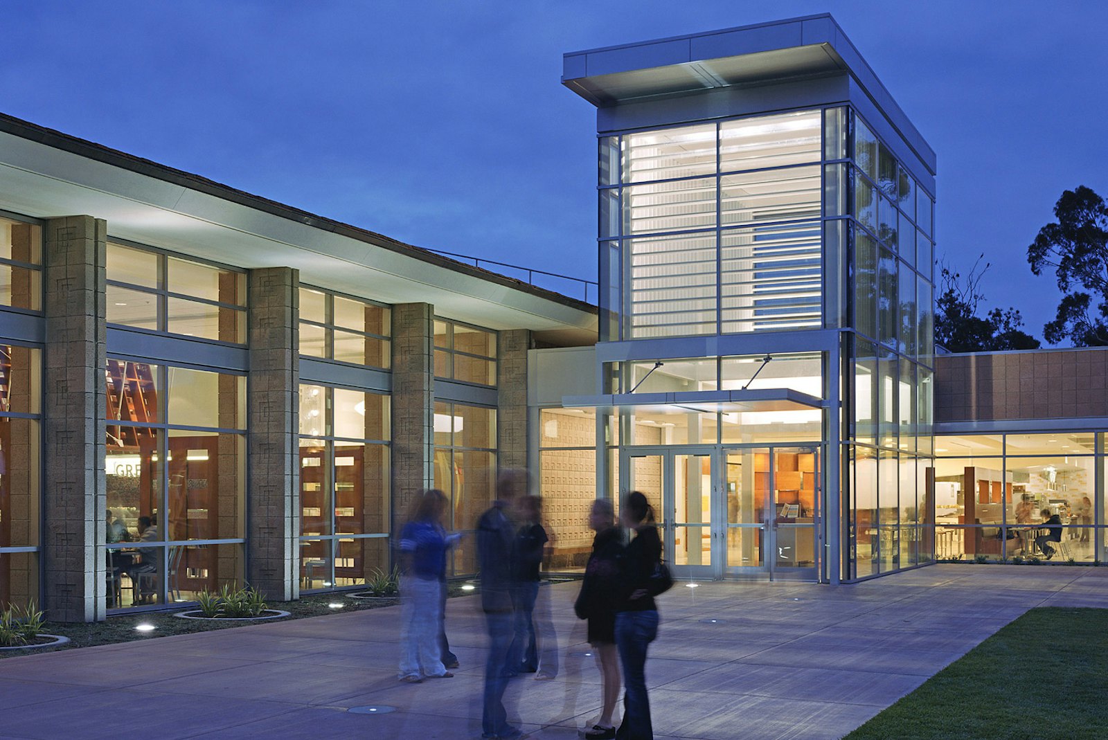 UC Santa Barbara De La Guerra Dining Commons