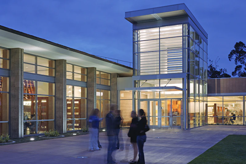 UC Santa Barbara De La Guerra Dining Commons