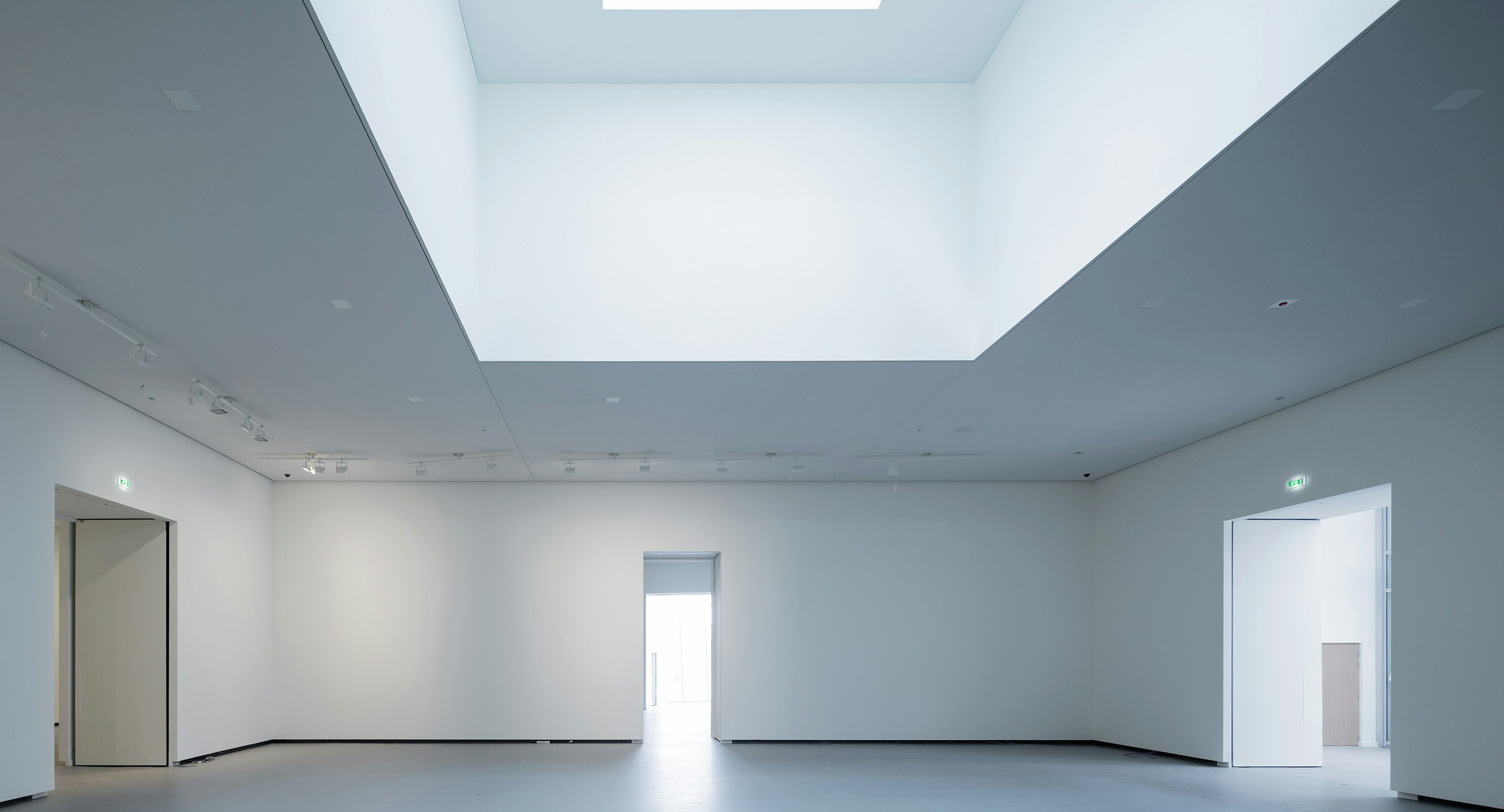 Louis Vuitton — Studio Fractal — Architectural lighting design specialists
