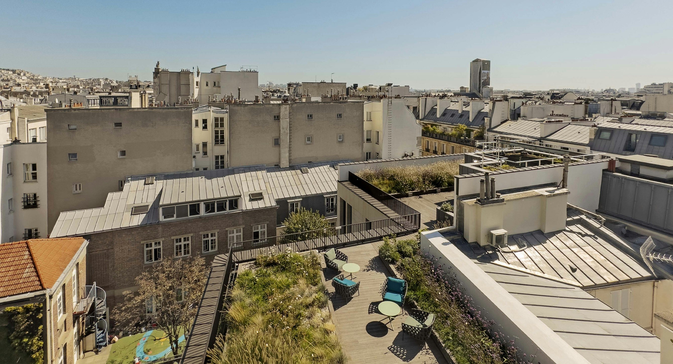 Terrace on 5th level ©Antoine Mercusot