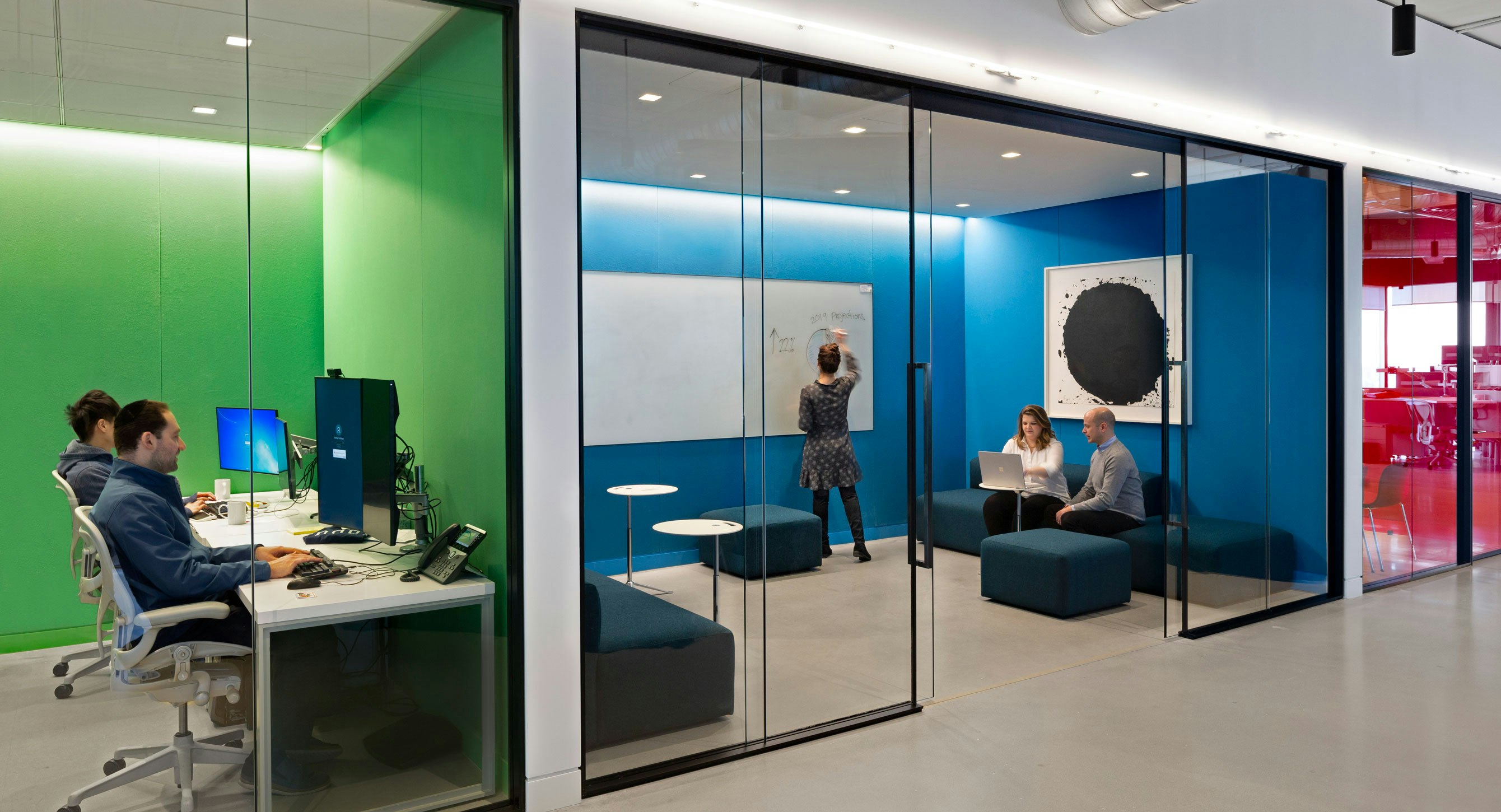 Drop in offices and closed collaboration spacea