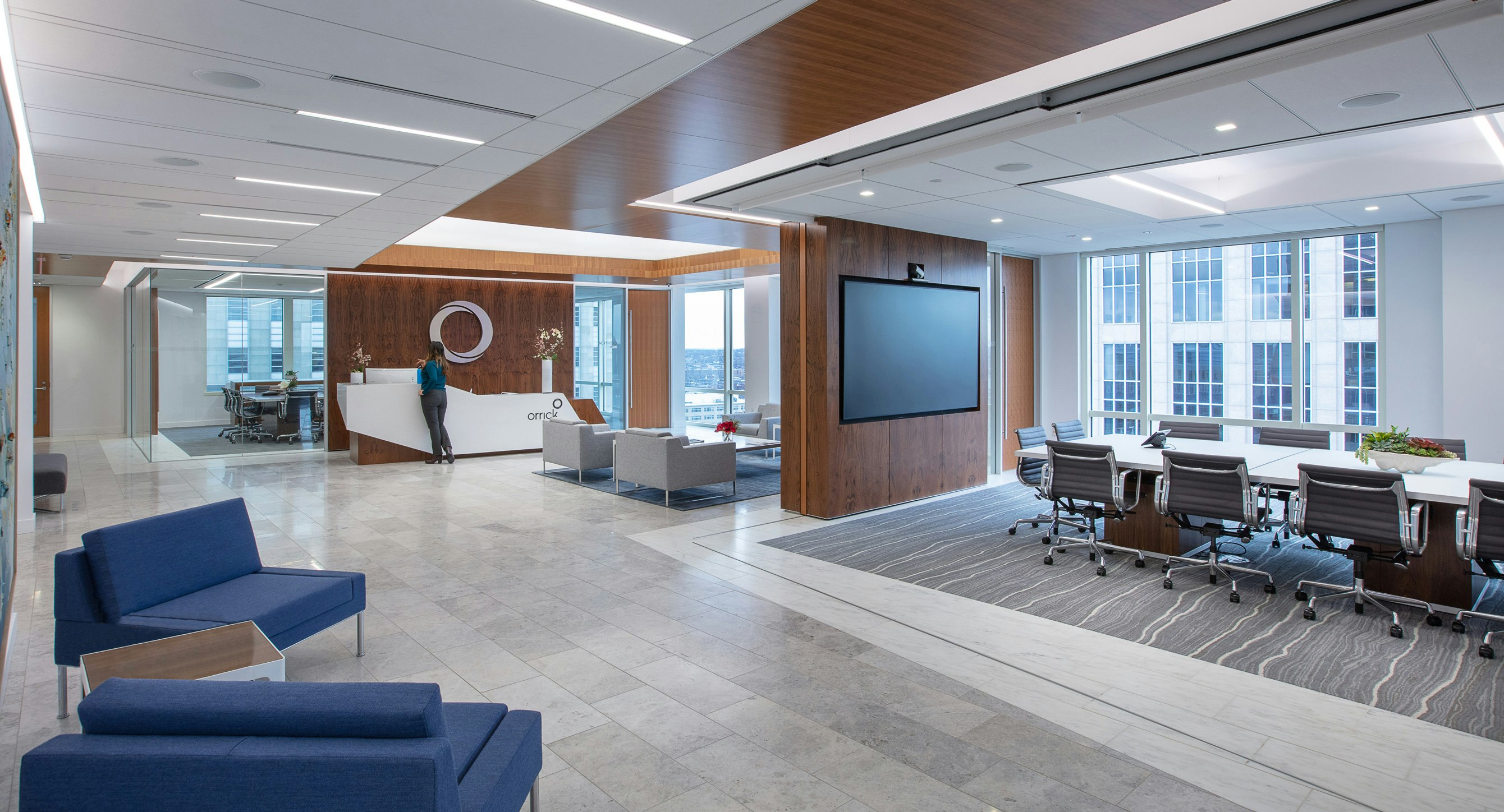 Reception and conference room with movable partitions